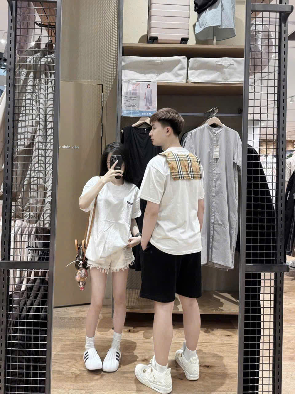 Áo Phông Nam Nữ Cổ Tròn In Chữ Phối Kẻ Sọc Form Rộng Chất Cotton Phù Hợp Cả Nam Và Nữ, Áo Phông Đôi Nam Nữ Mùa Hè.